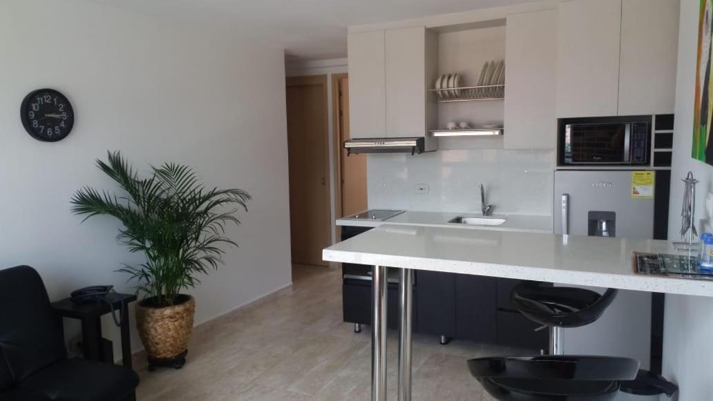 Apartasuites Av Медельин Экстерьер фото