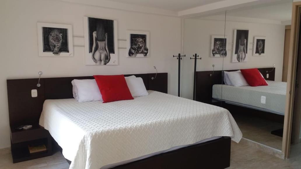 Apartasuites Av Медельин Экстерьер фото